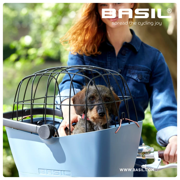 basil-buddy-kf-dog-bicycle-basket-front-faded-deni (2).webp