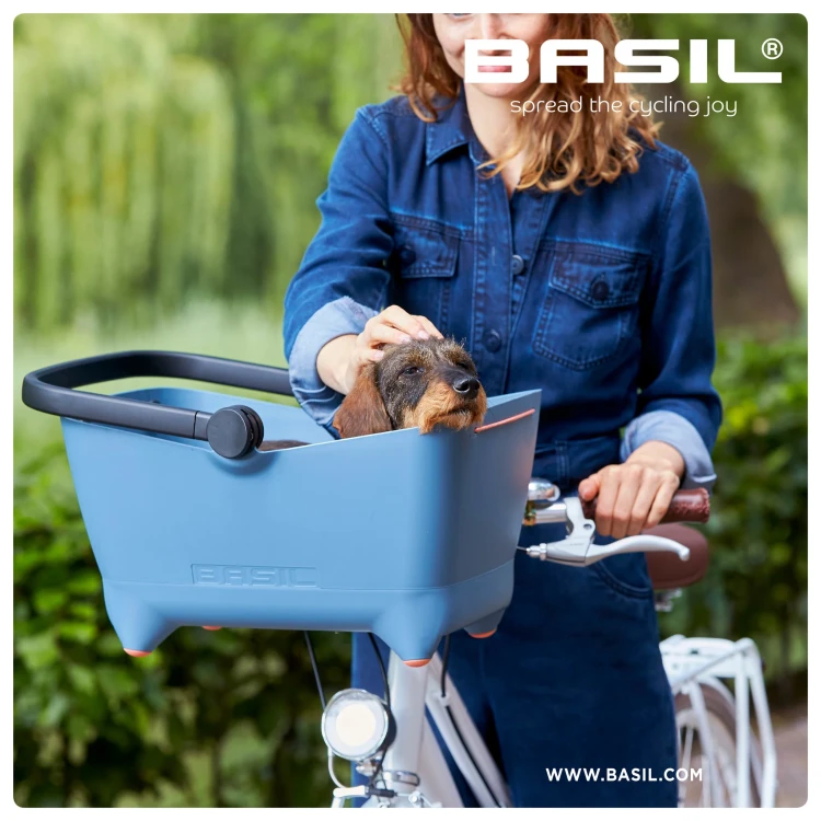 basil-buddy-kf-dog-bicycle-basket-front-faded-deni (1).webp