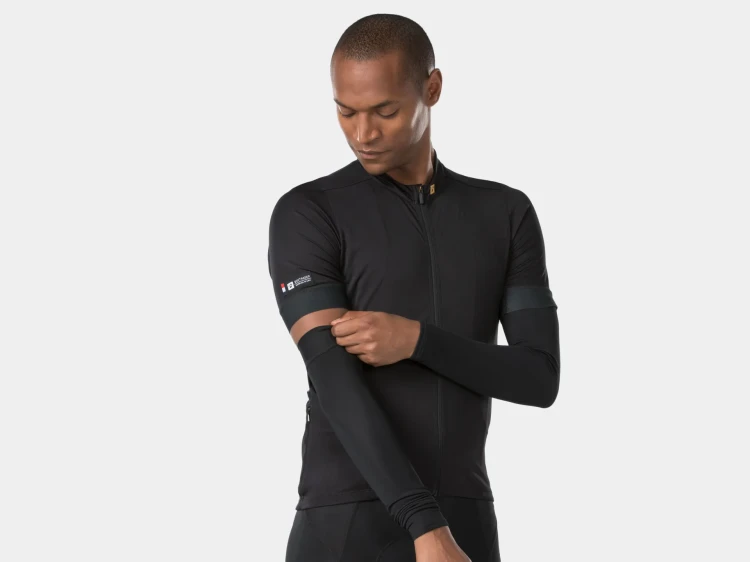 ThermalCyclingArmWarmer_25028_A_Primary.webp